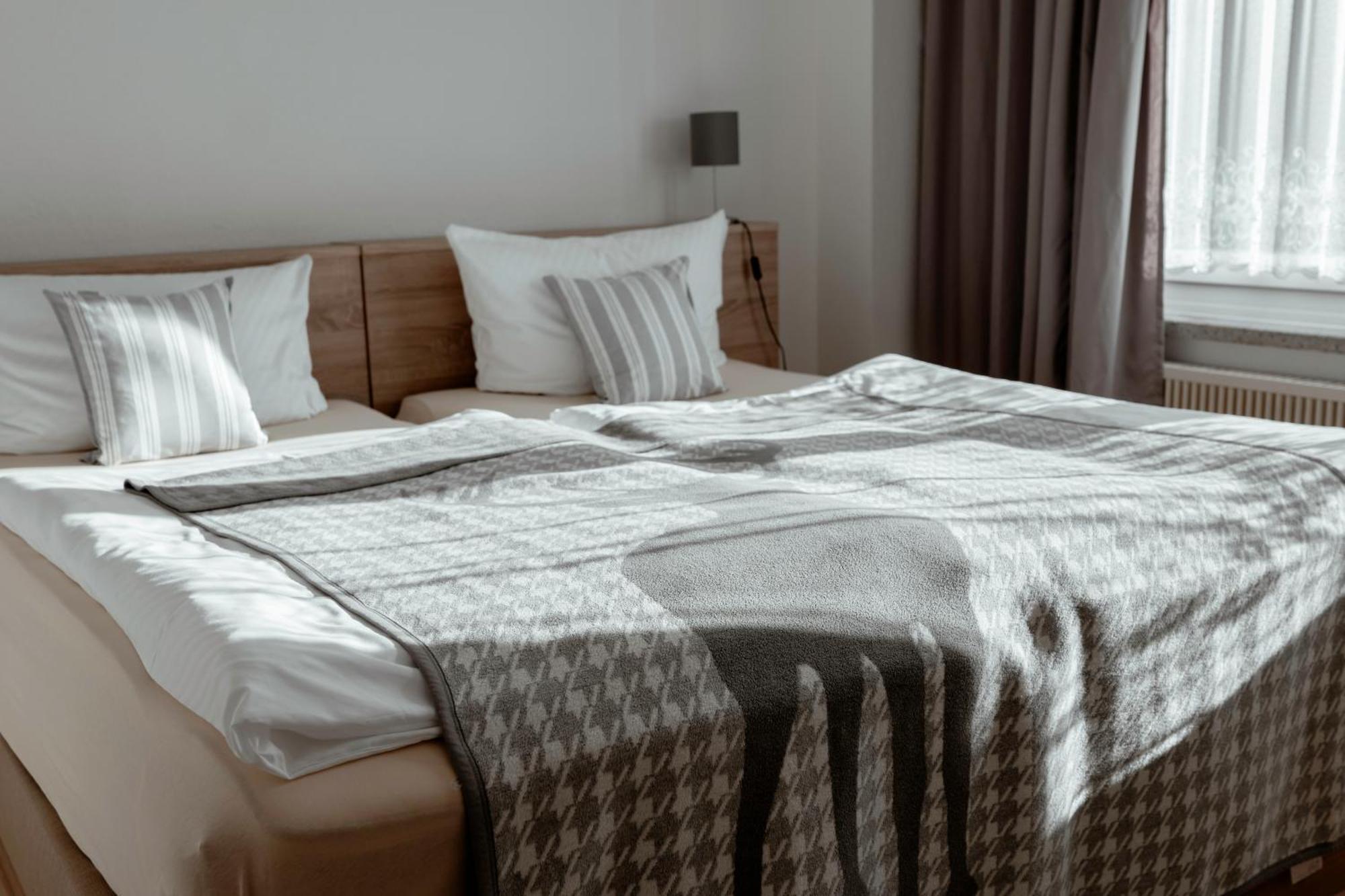 Waldhotel Rennsteighoehe เฟราเอนวาล์ด ภายนอก รูปภาพ